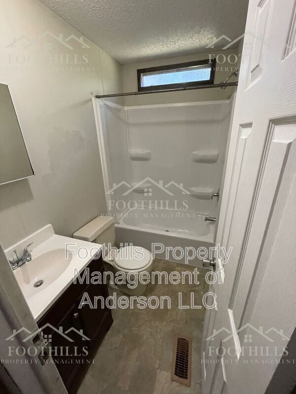 Building Photo - 224 George Merck Rd