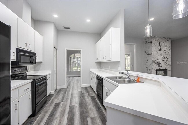 Building Photo - 2103 SW 75th Terrace