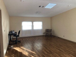 Building Photo - 120 Traders Cove Blvd