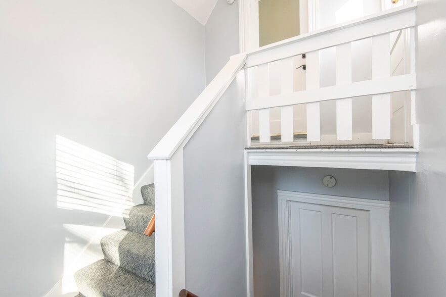 Stairs to balcony - 2615 N Wauwatosa Ave