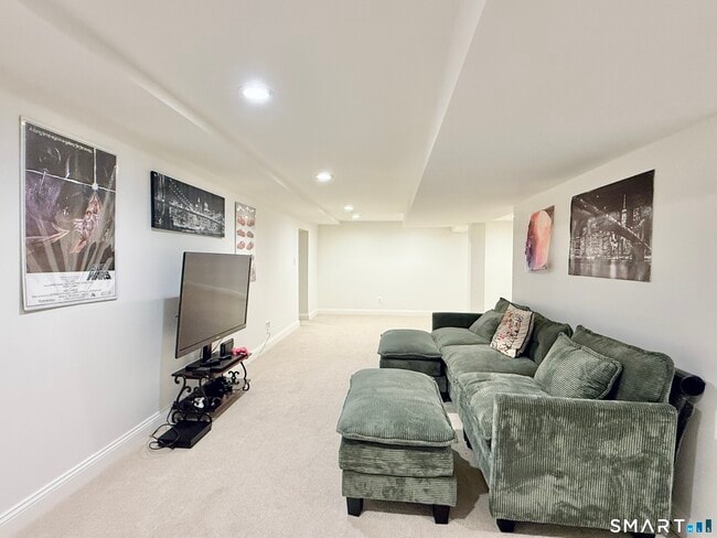 Building Photo - 139 Highland Ave