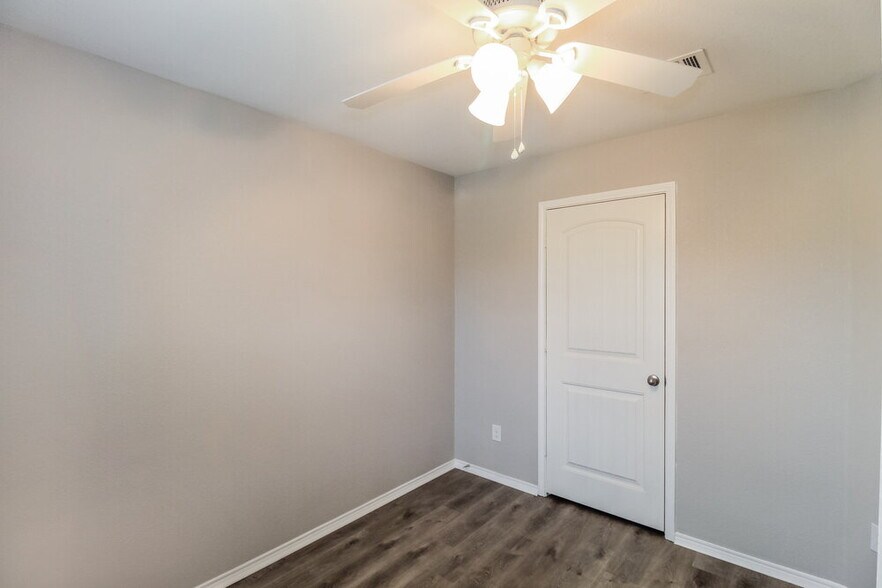 Building Photo - 2484 French St