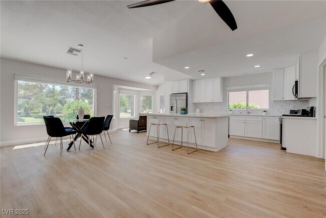 Building Photo - 3040 Hidden Treasure Dr
