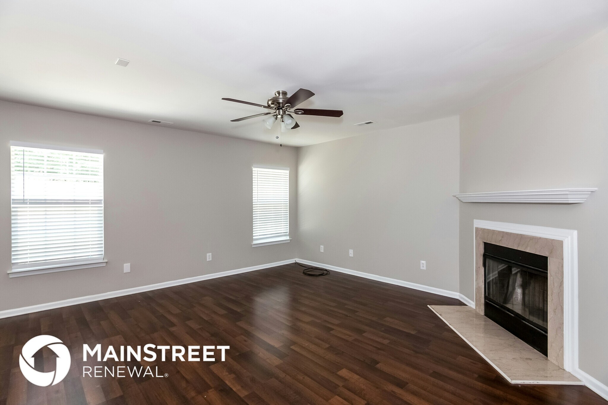 Building Photo - 8146 Chatham Oaks Dr