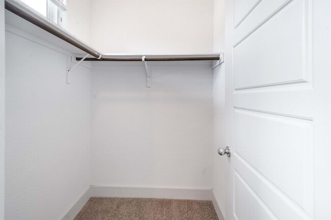 Building Photo - 1408 Casa Dr