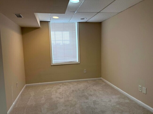 Building Photo - 8610 35th Ave