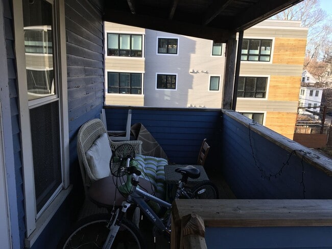 Building Photo - 15 Leverett St