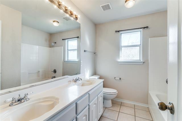 Building Photo - 2625 Alpena Dr