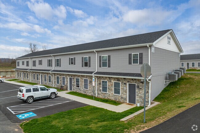 Building Photo - Dover Highlands