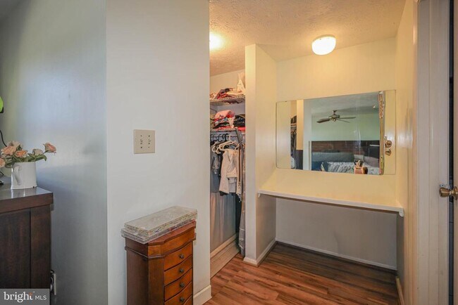 Building Photo - 12501 Starfire Ct