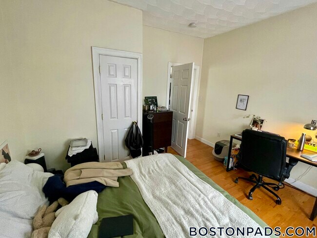 Building Photo - 40 Litchfield St