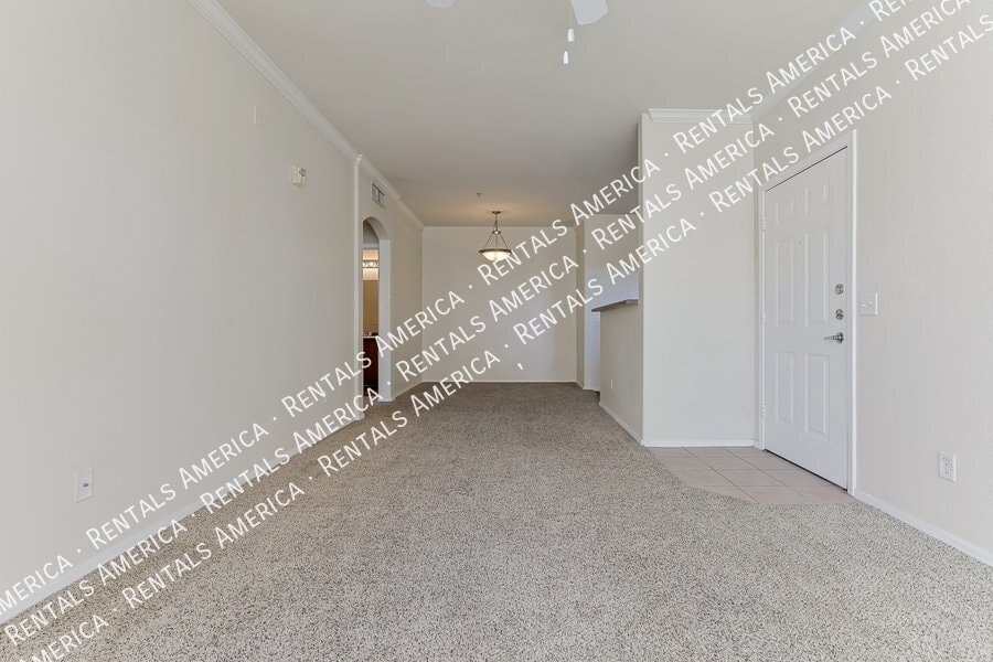 Building Photo - 1941 S Pierpont