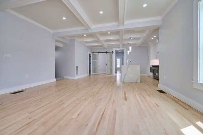 Building Photo - 97 Oakton Ave