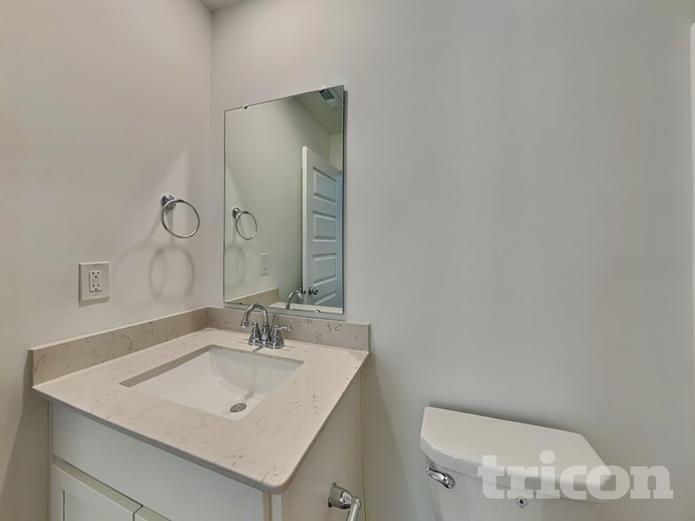 Building Photo - 11819 Moorfield Ln