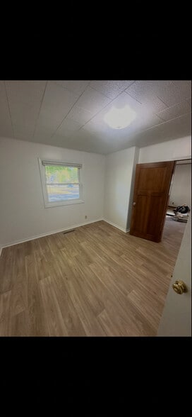 Building Photo - 1022 Wilson Ave