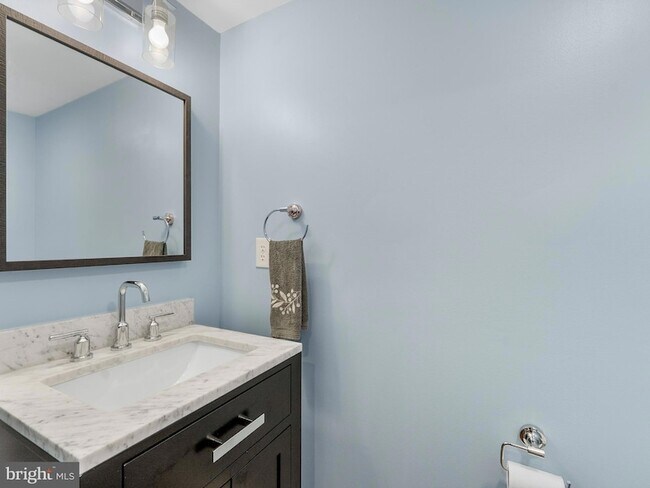 Building Photo - 3044 Emerald Chase Dr