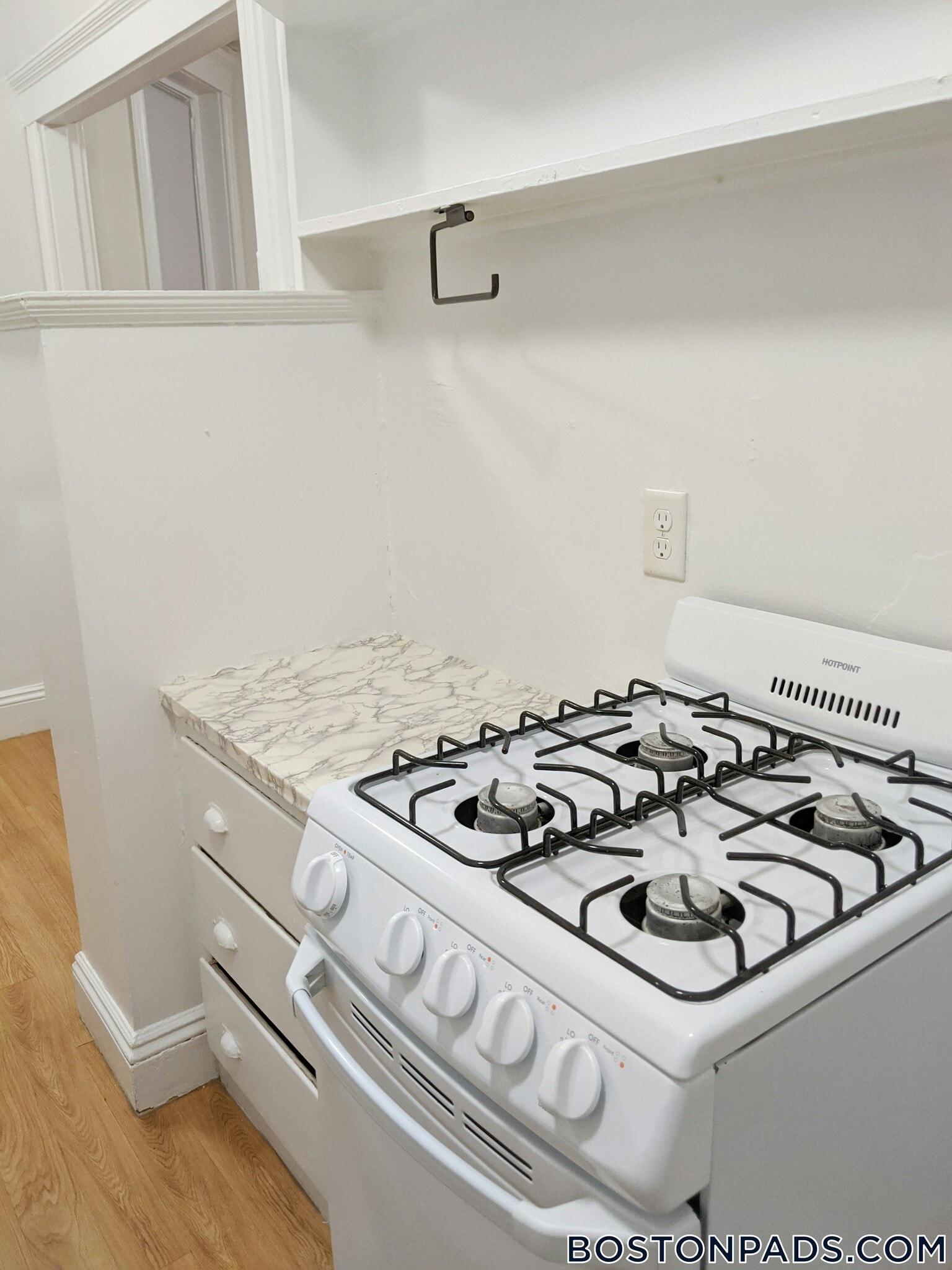 Building Photo - 235 Park Dr