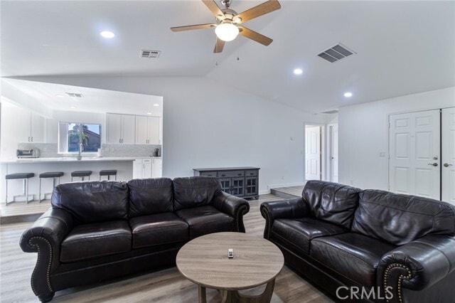 Building Photo - 64109 Doral Dr