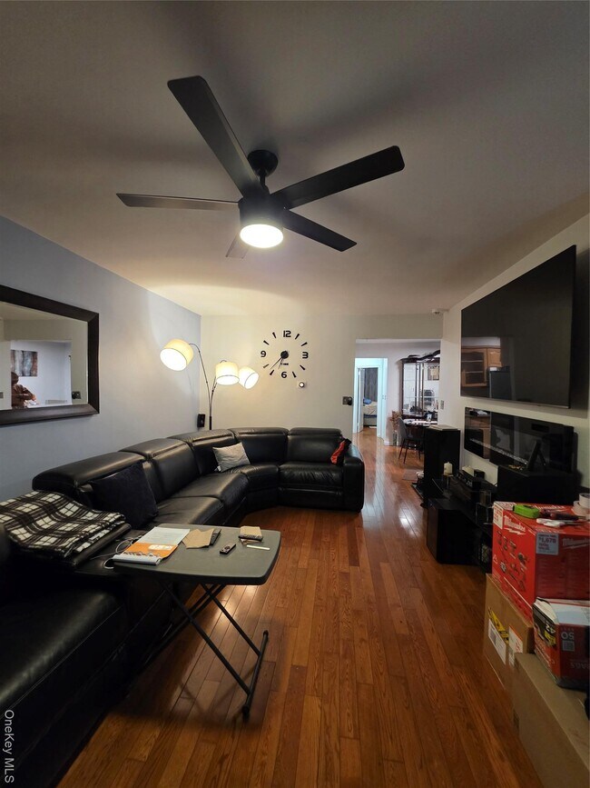 Building Photo - 2928 Wilson Ave