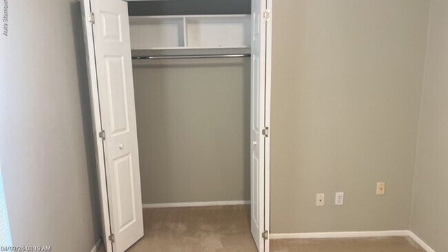 Building Photo - 501 Lantana Dr