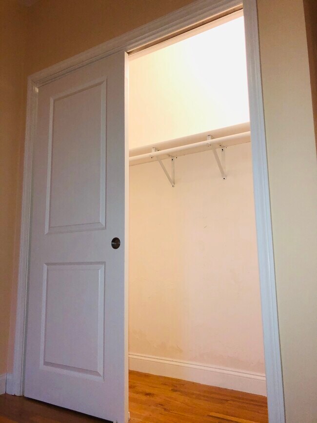 Building Photo - 100 Fellsway W