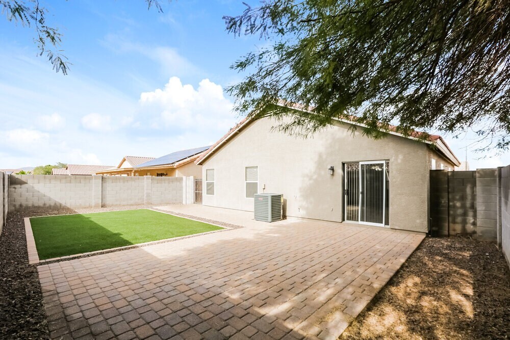 Building Photo - 15589 W Port Au Prince Ln