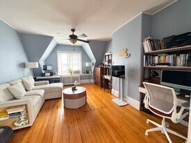 Building Photo - 137 Walnut St