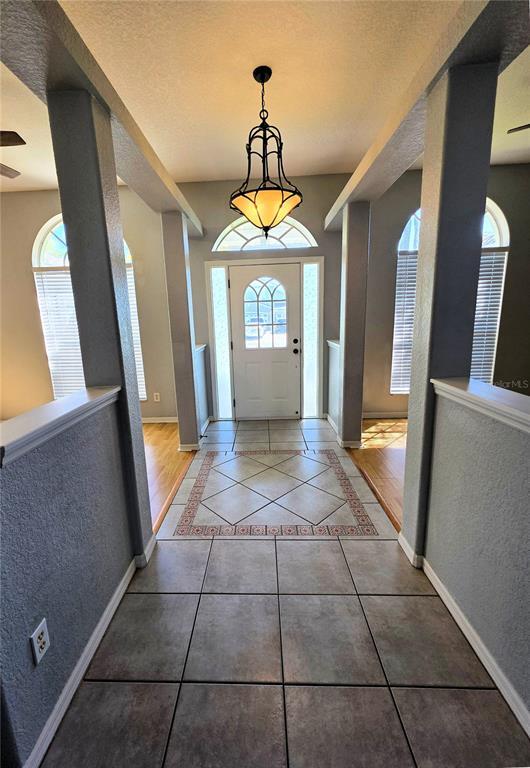 Building Photo - 736 Hurley Dr