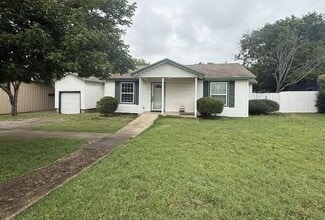 Building Photo - 7026 Hickory St