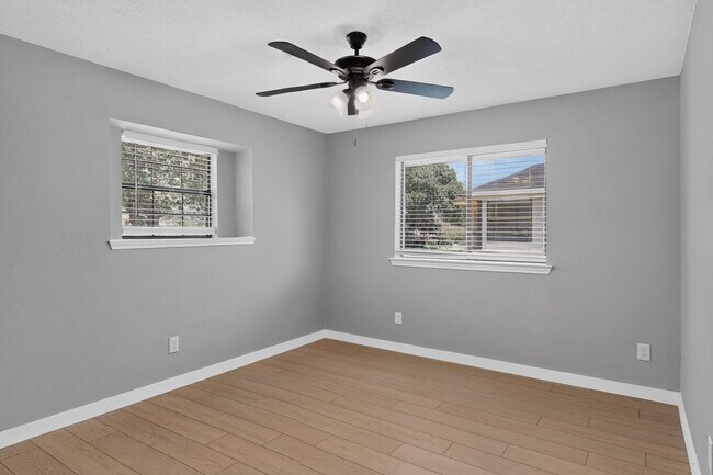 Building Photo - 3510 Amber Ave