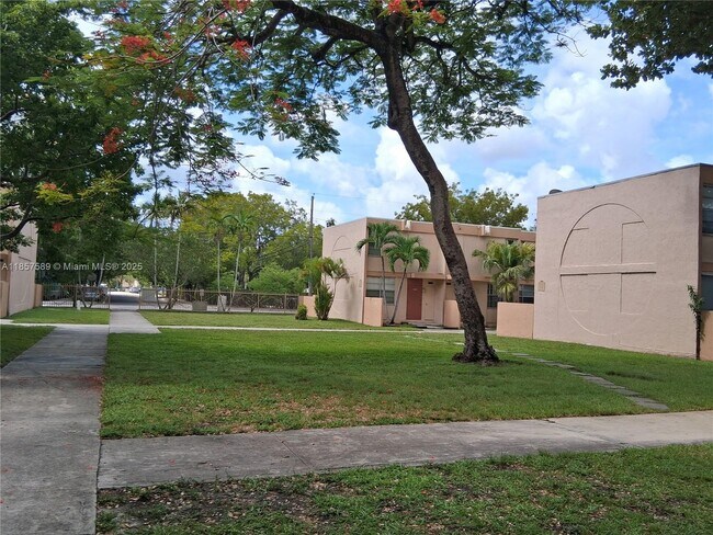 Building Photo - 6103 SW 69th St
