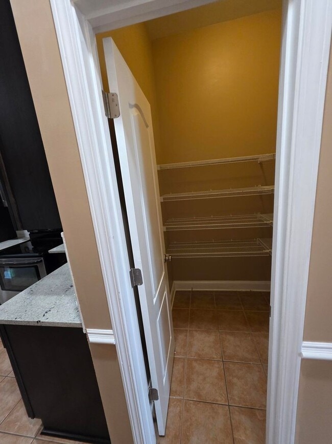 Building Photo - 9 Haven Point