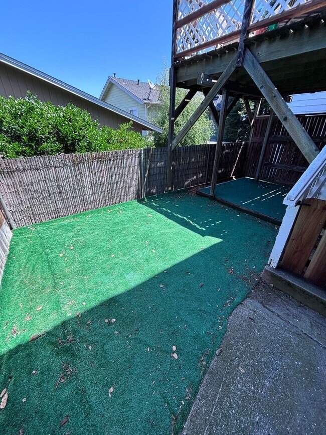 Building Photo - 1 Bedroom- $1500.00 Newly remolded-private yard