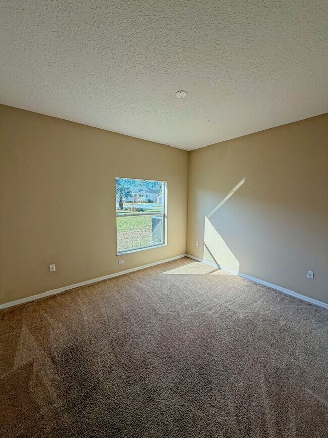 Building Photo - 72 Bickford Dr