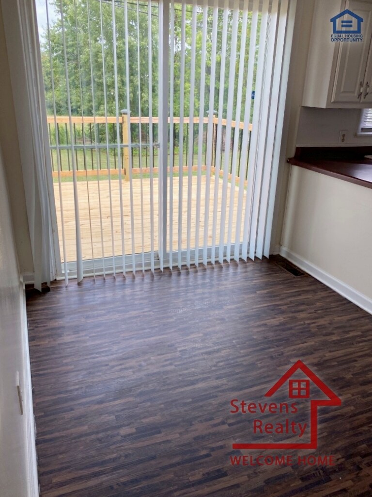 Building Photo - 540 McQuade Cir