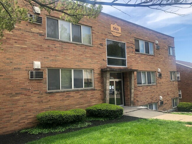 Building Photo - 563 Lowell Ave