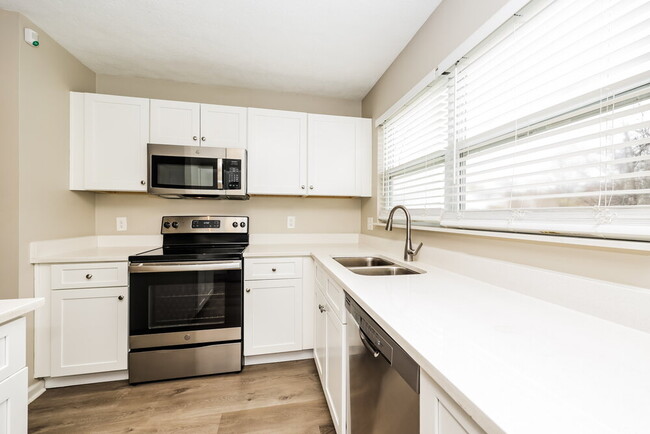 Building Photo - 2437 Pleasant Springs Ln