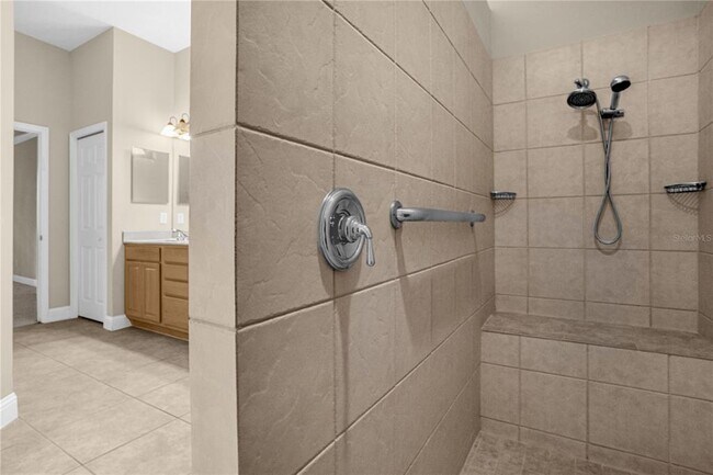 Building Photo - 10674 Woodchase Cir