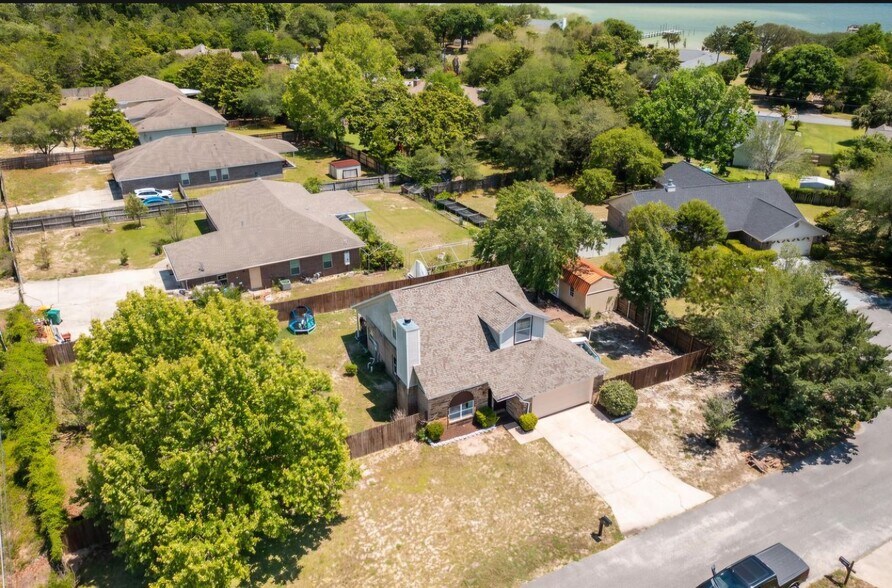 Building Photo - 650 Reynolds Cir