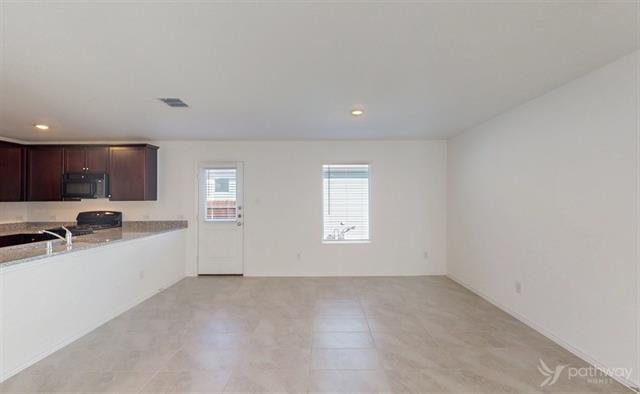 Building Photo - 8801 Red Fox Trl
