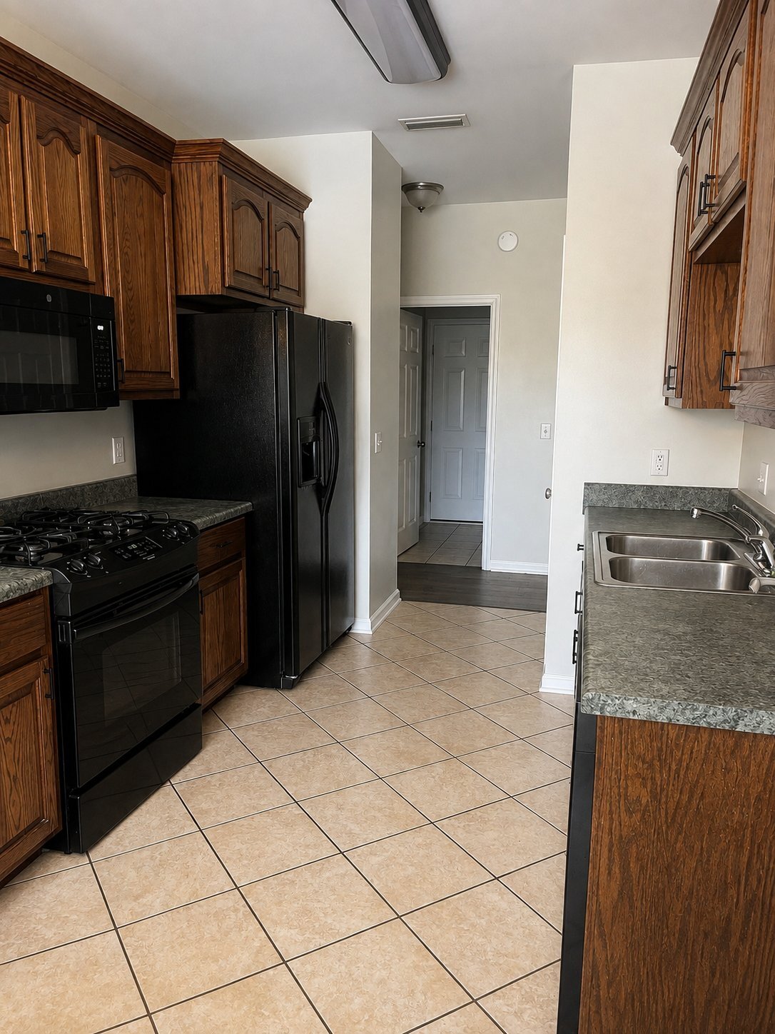 Building Photo - 201 Fountain Crest Dr