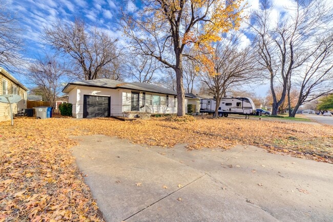 Building Photo - 2 Bed | 1 Bath