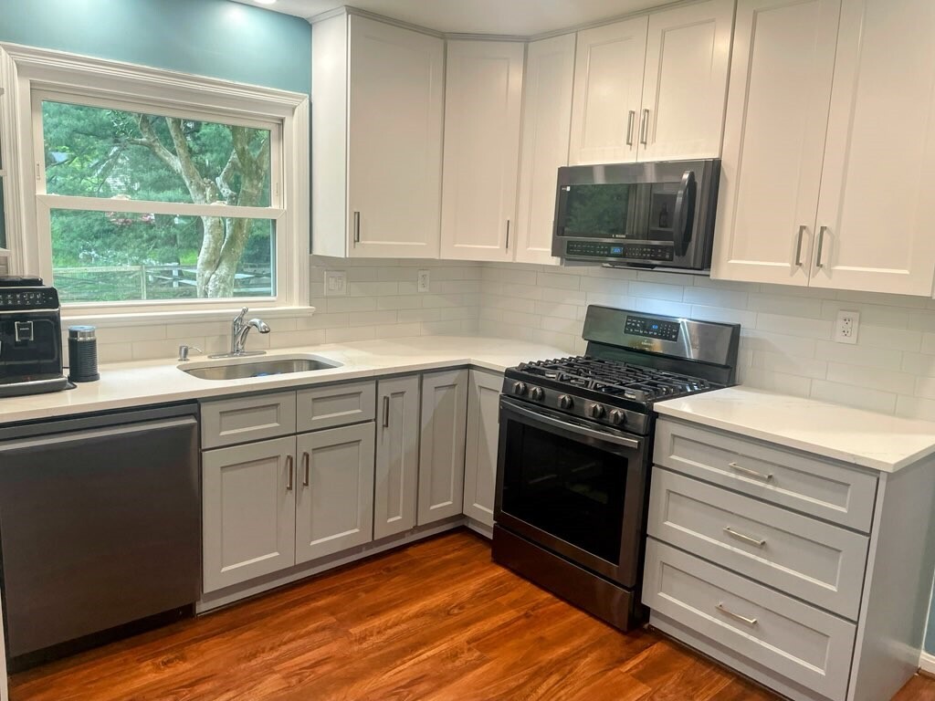 Kitchen - 740 Tiffany Ct