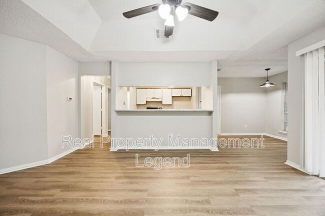 Building Photo - Hearthwood Ct 5633