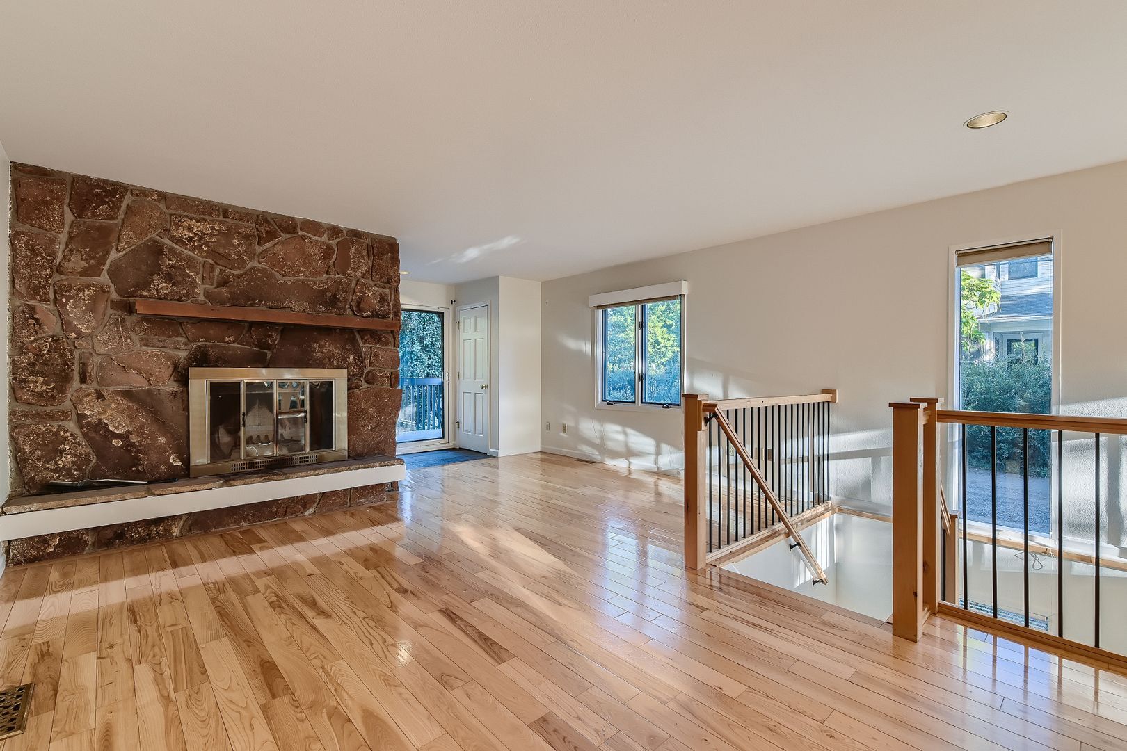 Building Photo - 2020 5th St