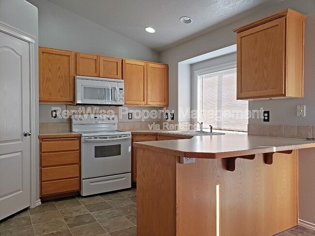 Building Photo - 5308 N Cortona Way