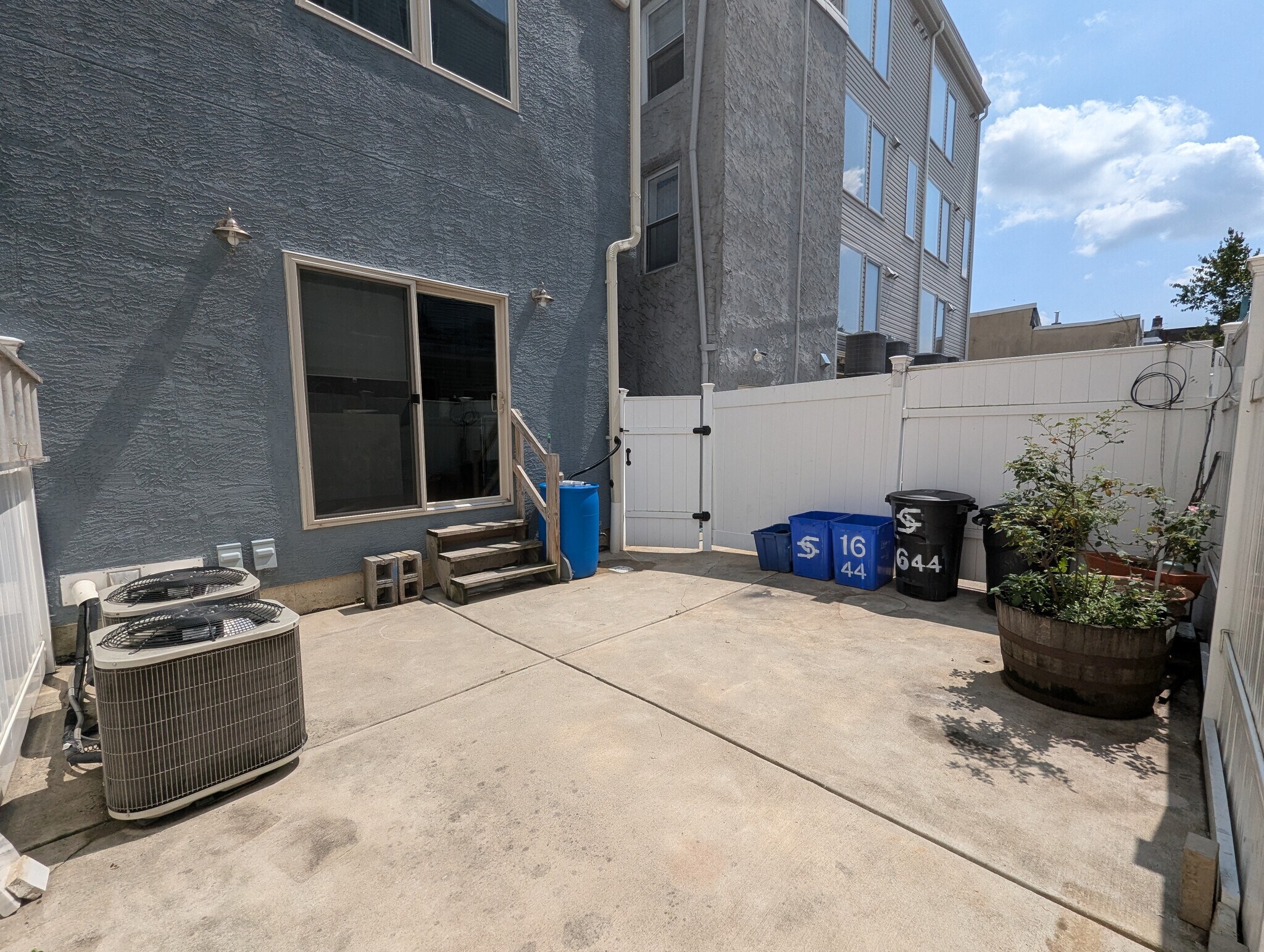 Building Photo - 1644 N 2nd St