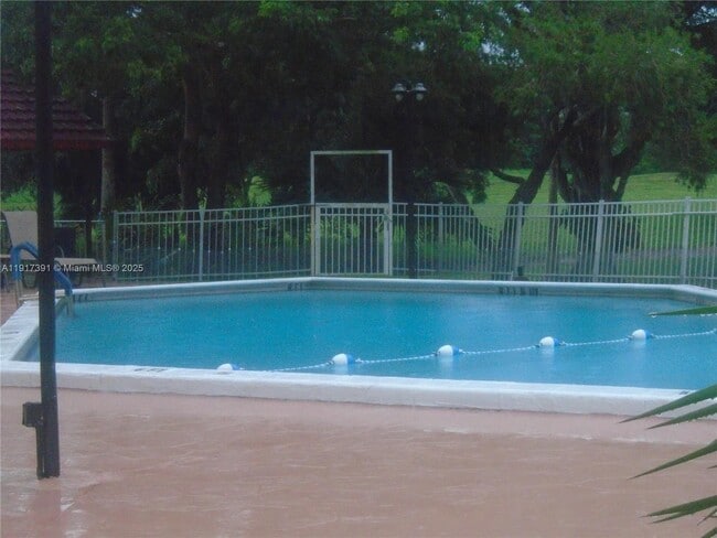 Building Photo - 7051 Environ Blvd