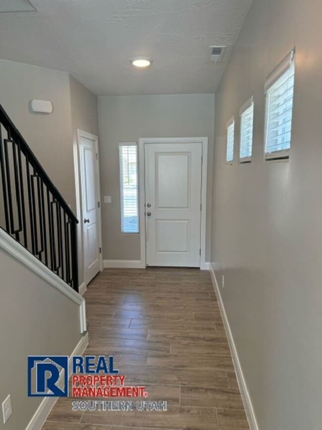 Building Photo - Brand New - River Trail Townhome