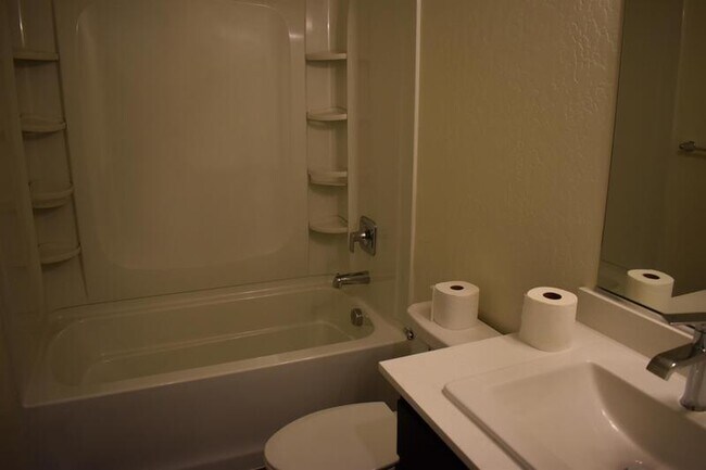Building Photo - 4027 Bayonet Dr